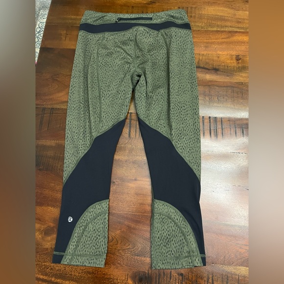 Lululemon Inspire Crop Leggings - Picture 4 of 4